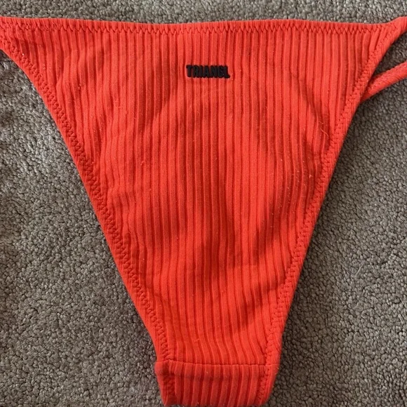 Triangle bikini size XS GUC - Picture 3 of 6